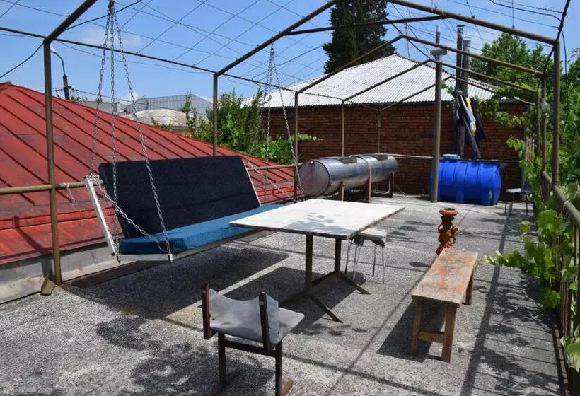پانسیون Medico And Suliko Guest House