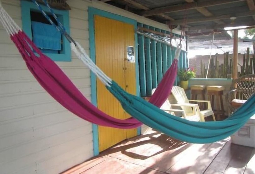 پانسیون The Bocas Beach House