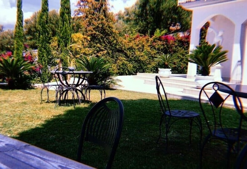 פנסיון Il Paradiso Di Hyele