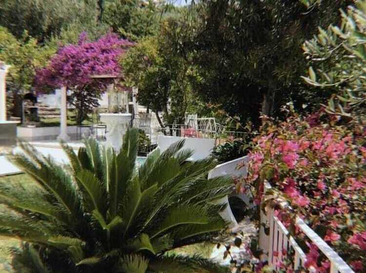 פנסיון Il Paradiso Di Hyele