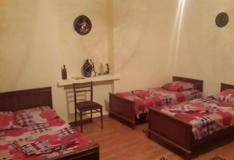 پانسیون Lemon Family Guesthouse