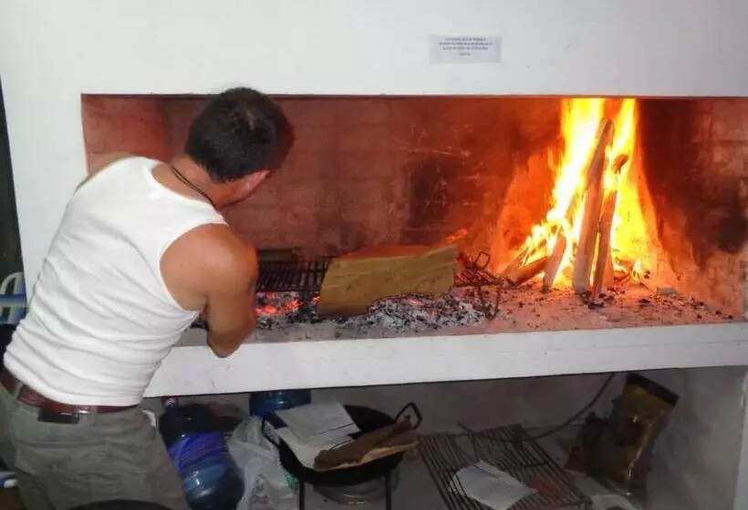 هاستل Hanna Apart