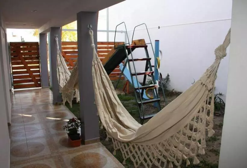 هاستل Hanna Apart