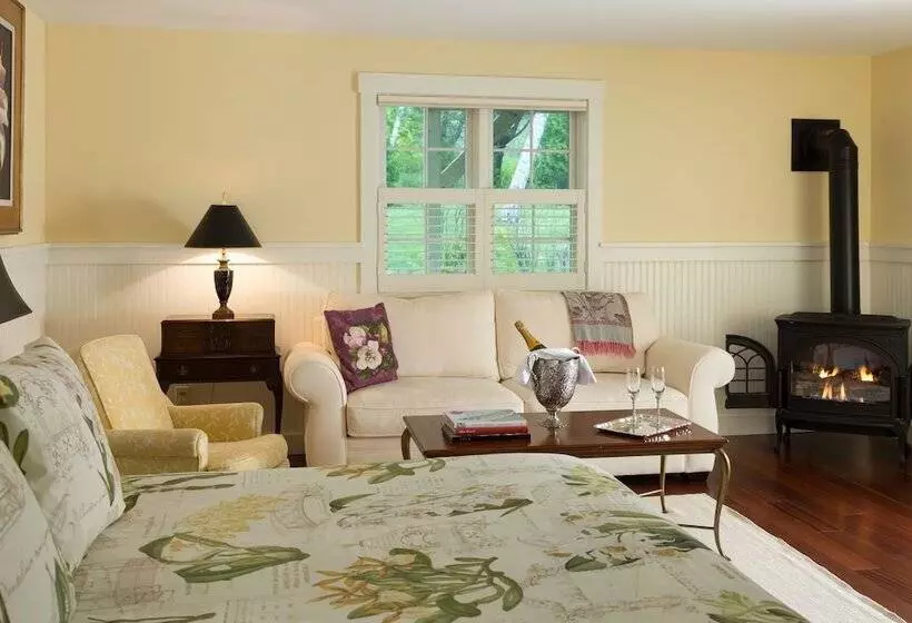 Retkeilymaja Inn At Sunrise Point