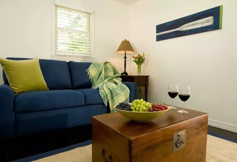 Retkeilymaja Inn At Sunrise Point