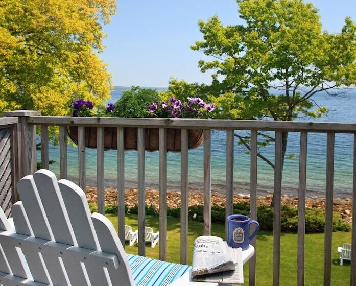 הוסטל Inn At Sunrise Point