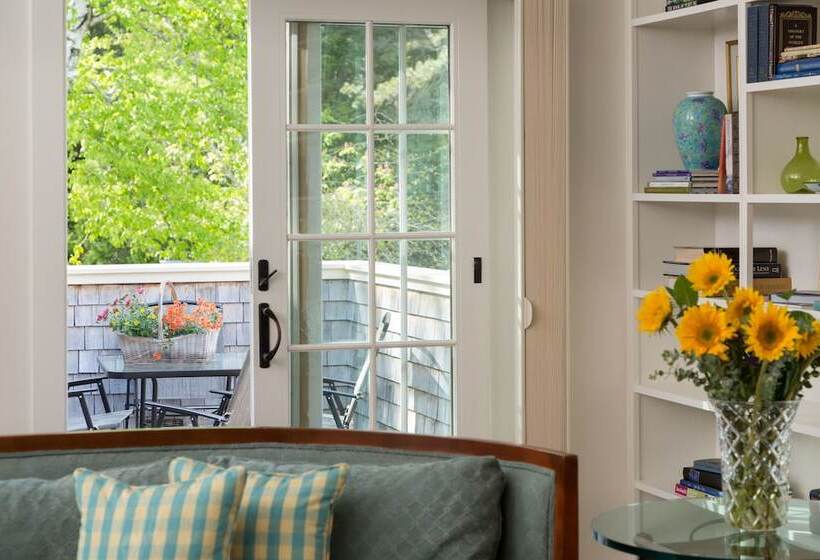 הוסטל Inn At Sunrise Point