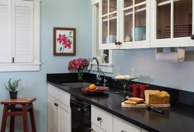 Retkeilymaja Inn At Sunrise Point