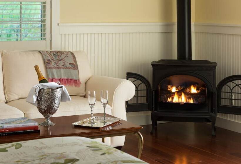 הוסטל Inn At Sunrise Point