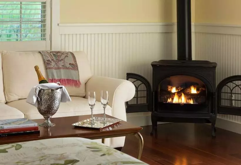 Retkeilymaja Inn At Sunrise Point