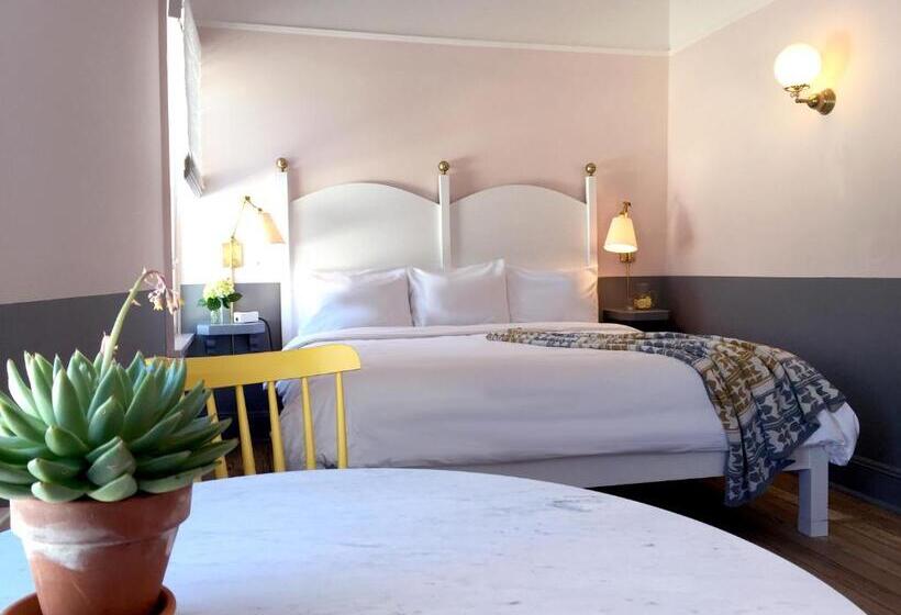 ユースホステル The Chequit