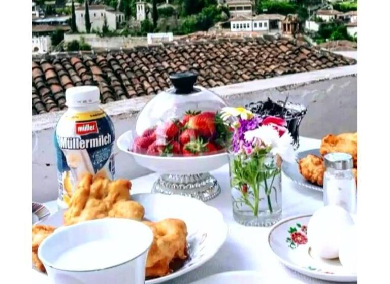 پانسیون Guesthouse Alvaro Kadiu