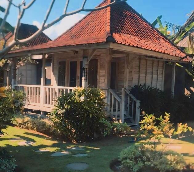 פנסיון Harta Lembongan Villas