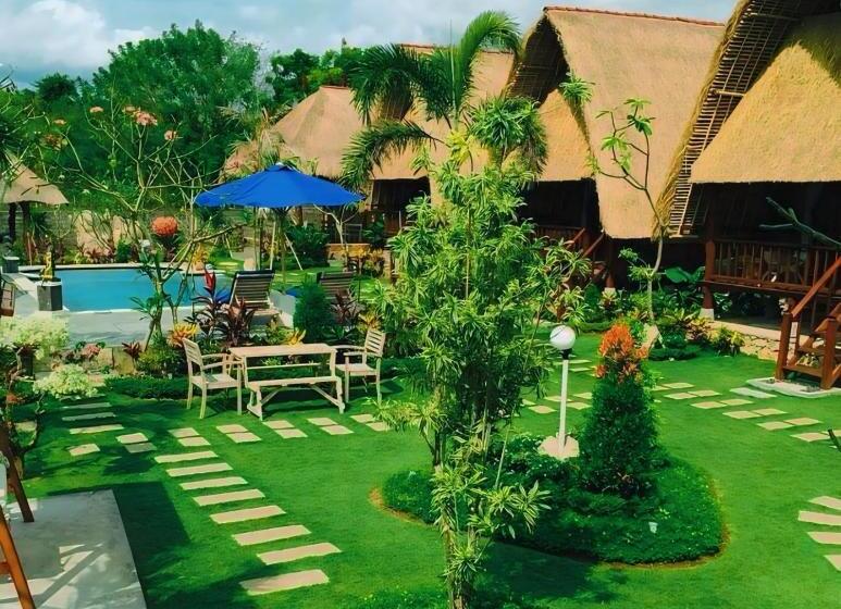 פנסיון Harta Lembongan Villas