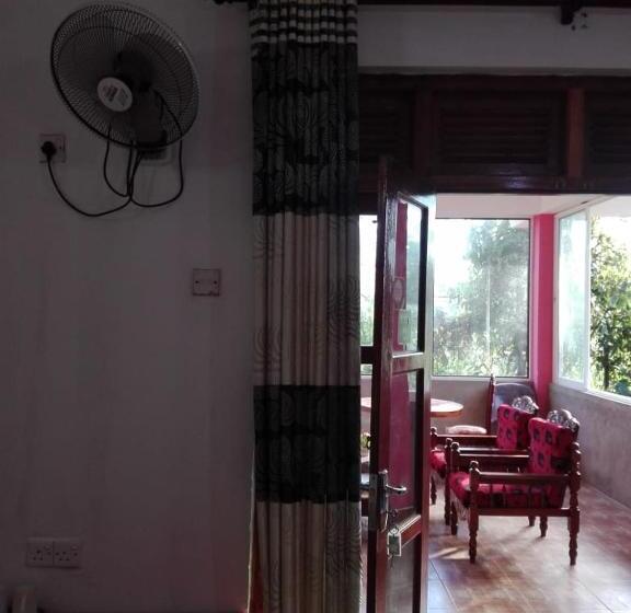 Pension The Rock Face