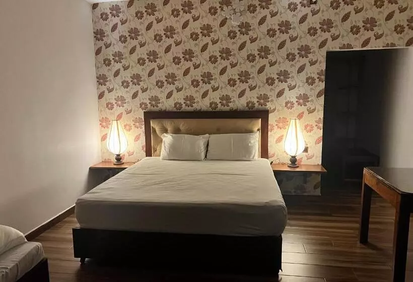 پانسیون Gatetrees Resort