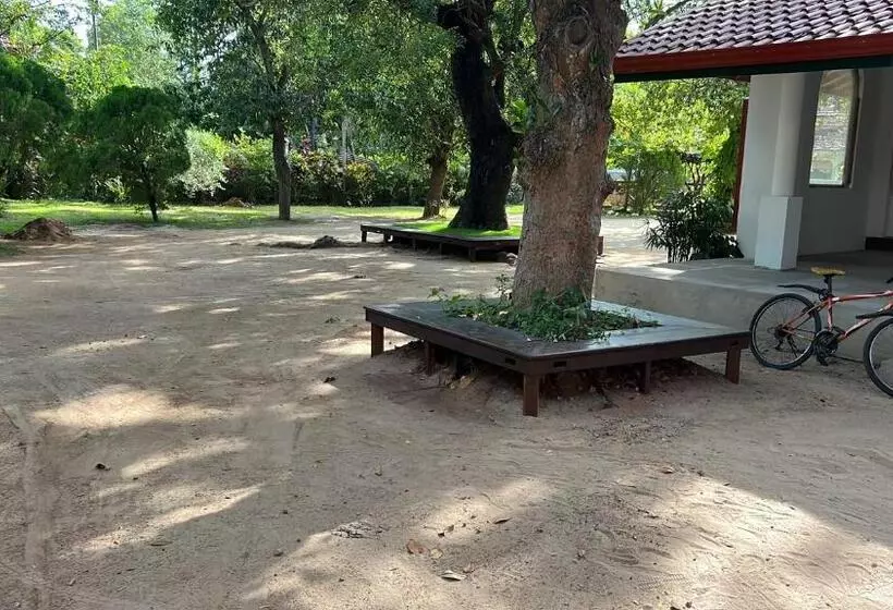 پانسیون Gatetrees Resort