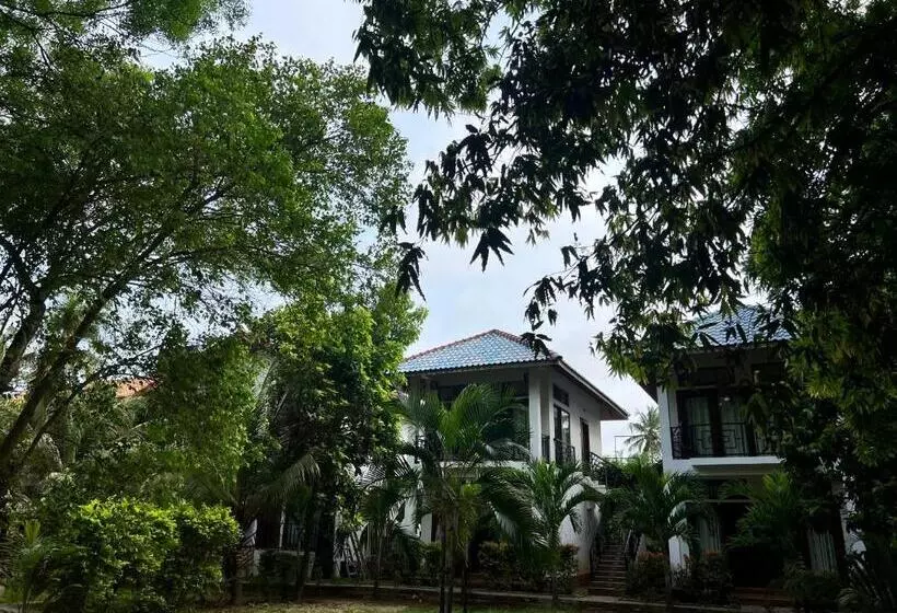 پانسیون Gatetrees Resort