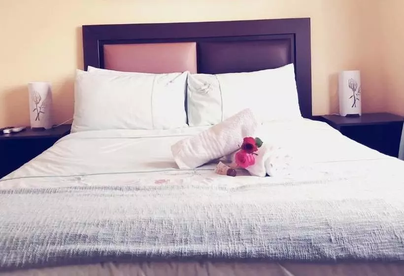 ペンション Hilton Gardens Guesthouse