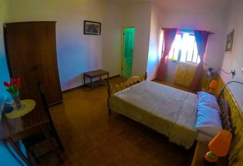 پانسیون Residencial Sintanton Trekking