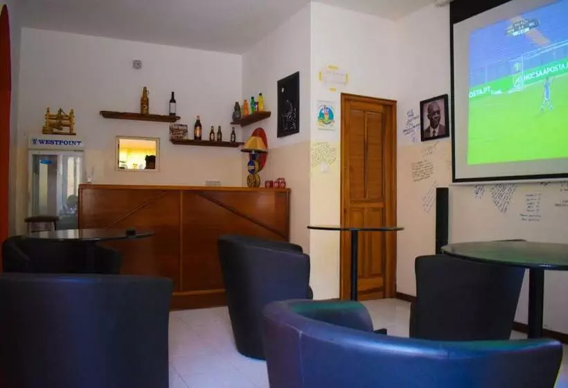 پانسیون Residencial Sintanton Trekking
