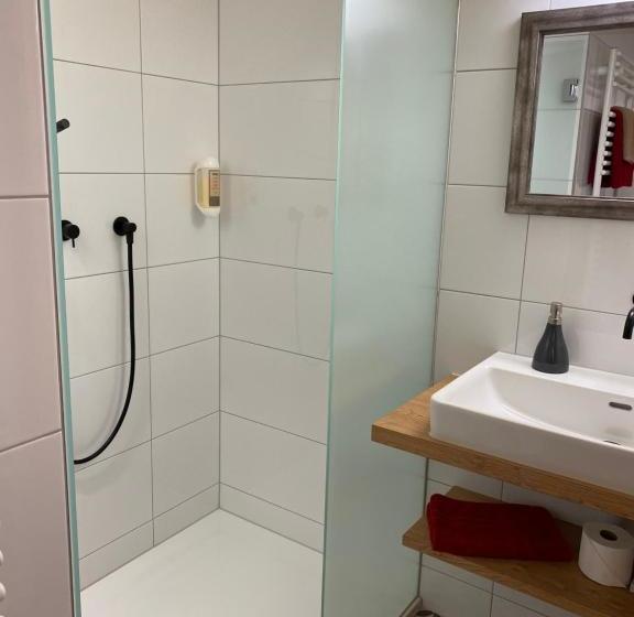 ユースホステル Gasthof Adler