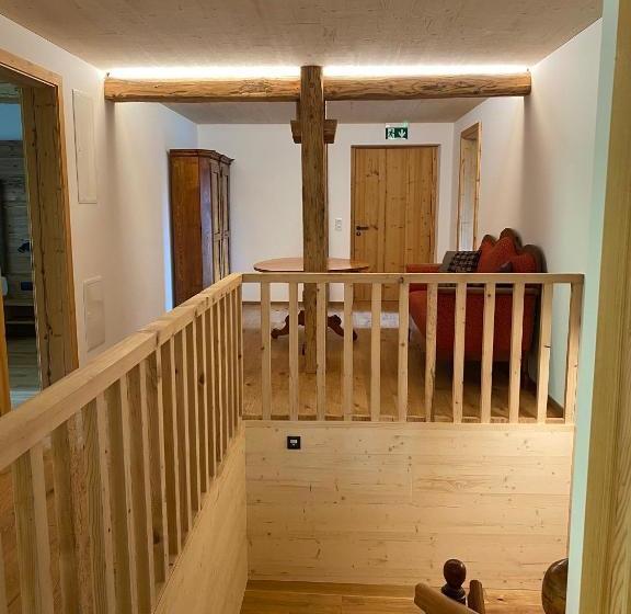 ユースホステル Gasthof Adler