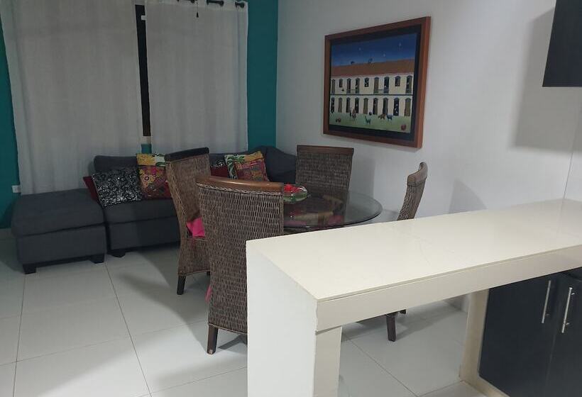 Общежитие Jackuri Casa Hospedaje