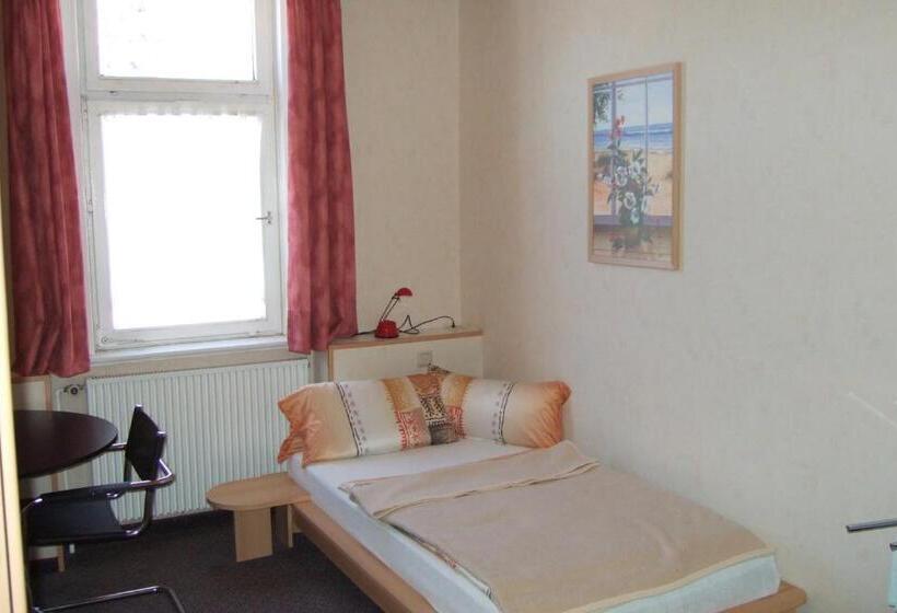 پانسیون Haus Am Kurpark