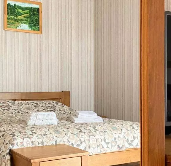هاستل Mini Hotel Solnce Karpat