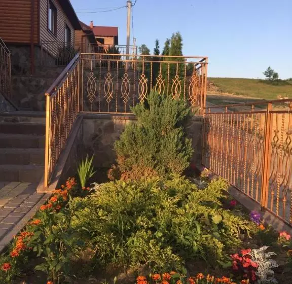 هاستل Mini Hotel Solnce Karpat