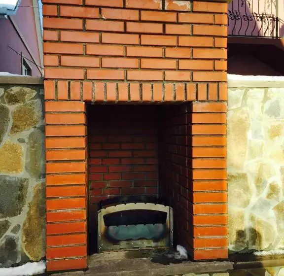 هاستل Mini Hotel Solnce Karpat