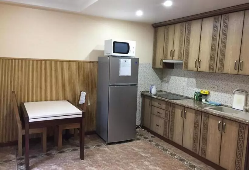 هاستل Mini Hotel Solnce Karpat