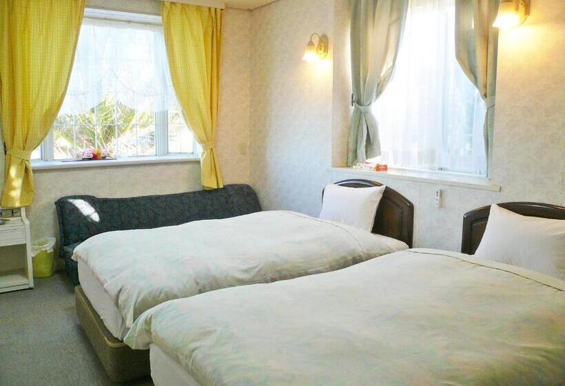 ペンション百万本のバラ A Million Roses