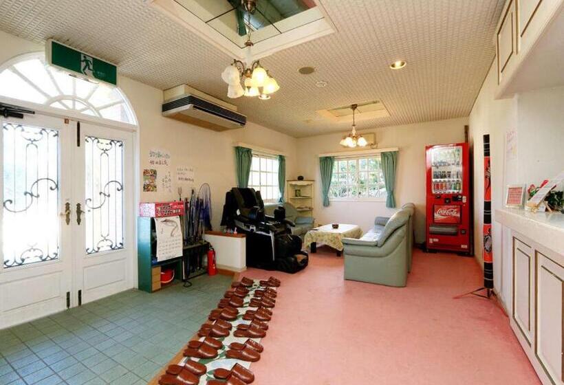 ペンション百万本のバラ A Million Roses