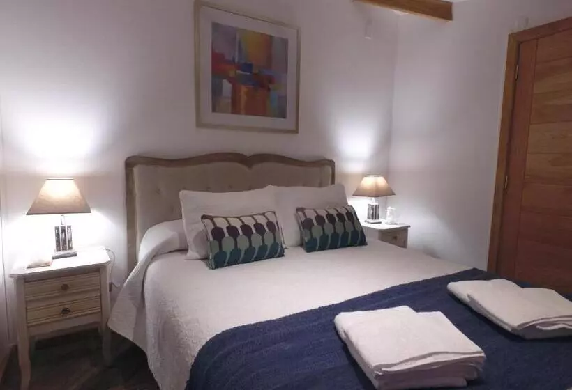 پانسیون Hostal Fernando De Magalhaes