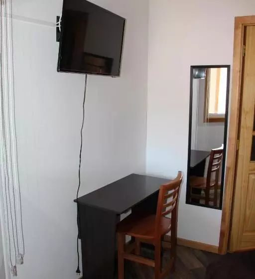 پانسیون Hostal Fernando De Magalhaes