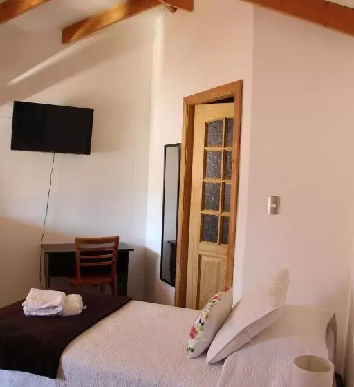 پانسیون Hostal Fernando De Magalhaes