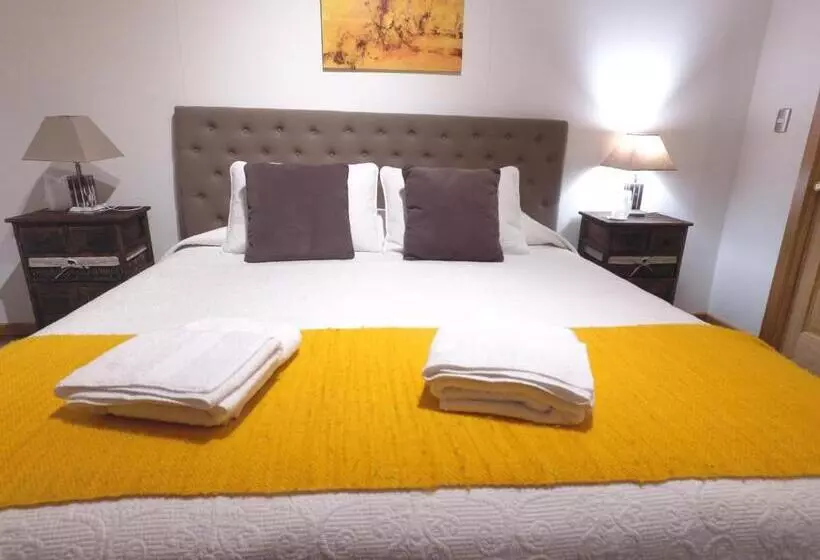 پانسیون Hostal Fernando De Magalhaes