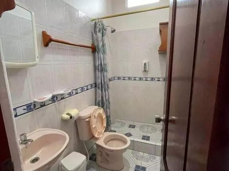 Majatalo Hostal Muro De Las Lagrimas With High Speed Internet Starlink