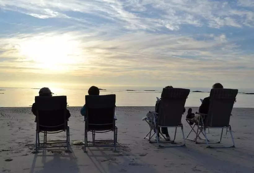 Majatalo Midnattsol Rom Og Hytter