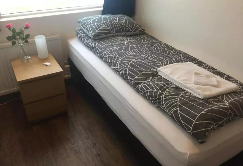 پانسیون Hamrahlíð 9 Guesthouse