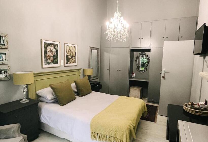 膳宿费 35 On Basil