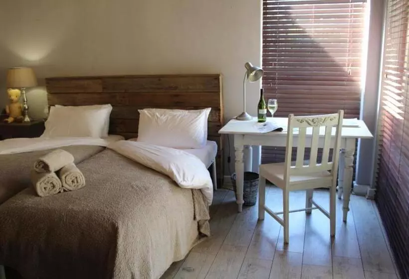 Majatalo 35 On Basil