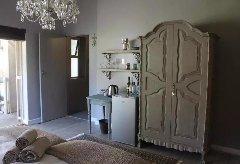 Majatalo 35 On Basil