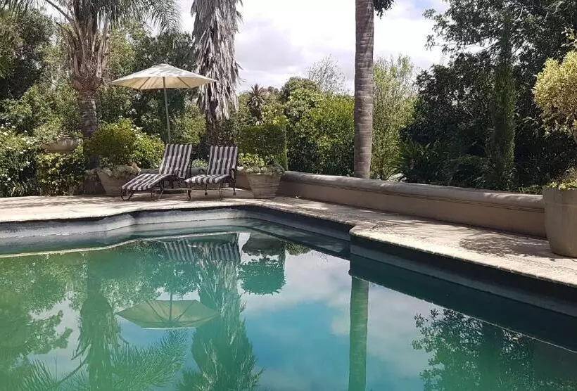 Majatalo 35 On Basil