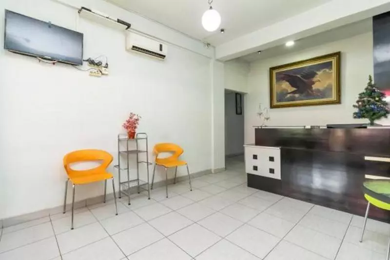 ペンション Reddoorz Near Gajah Mada Plaza 2