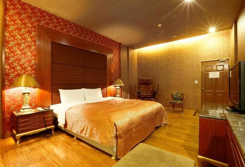 Treasure Island Motel Fengshan