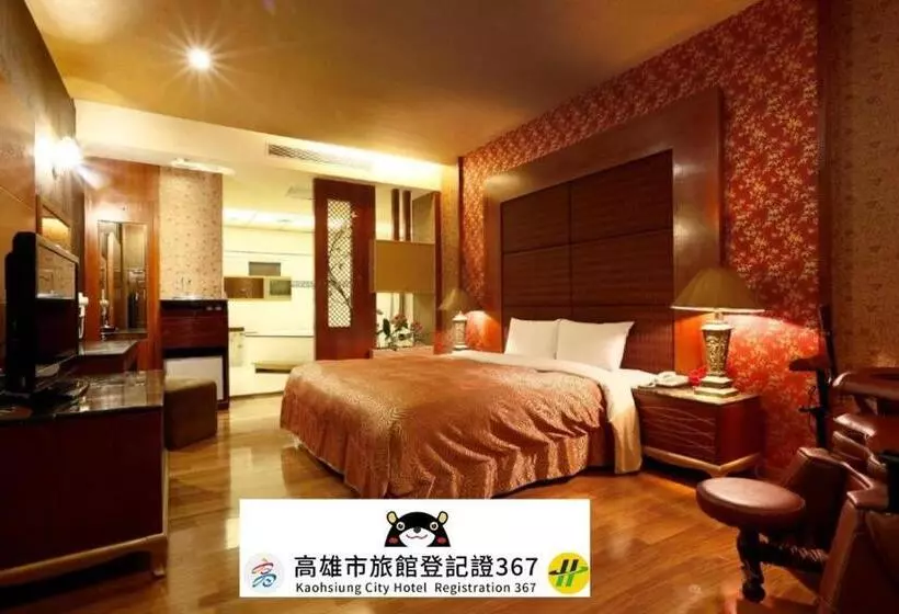 Treasure Island Motel   Fengshan