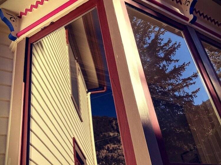 Rose Street Bed & Breakfast